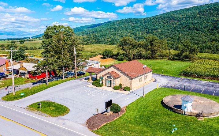 Pictures of Retail property located at 2202 Woodbury Pike, Loysburg, PA 16659 for comps - image #1