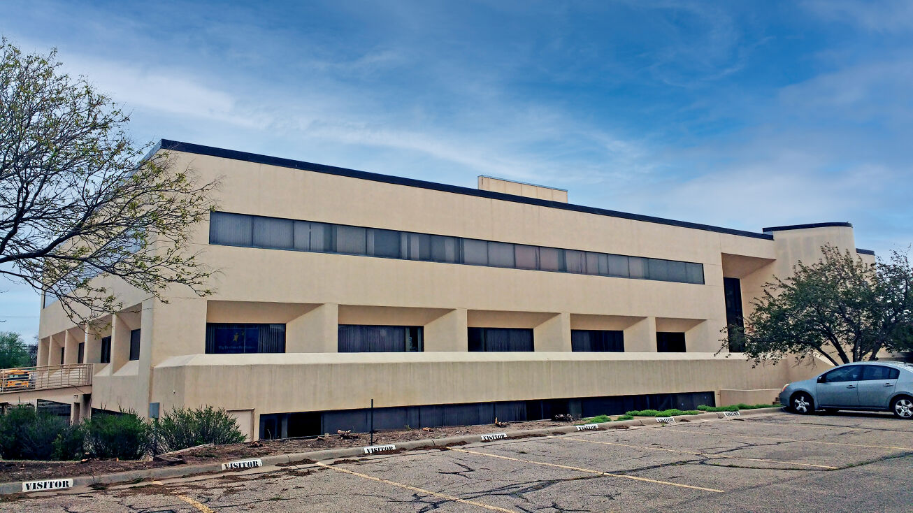 335 N Washington St, Hutchinson, KS 67501