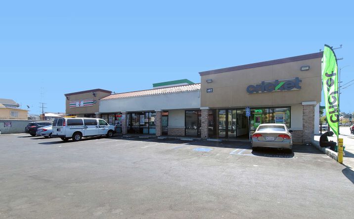 Pictures of Retail property located at 600 E Imperial Hwy, Los Angeles, CA 90059 for sales - image #1