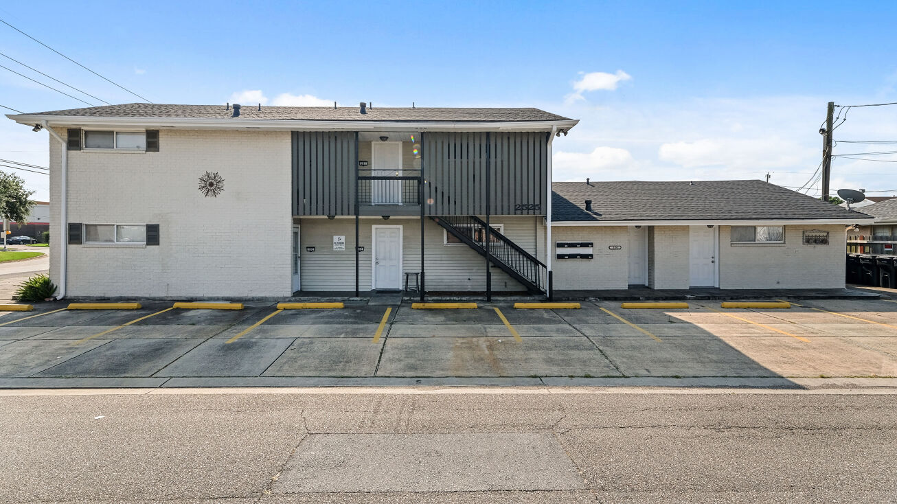 901 E St Bernard Hwy, Chalmette, LA 70043