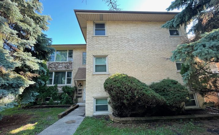 Pictures of Multifamily property located at 6520 W Gunnison St, Harwood Heights, IL 60706 for sales - image #1