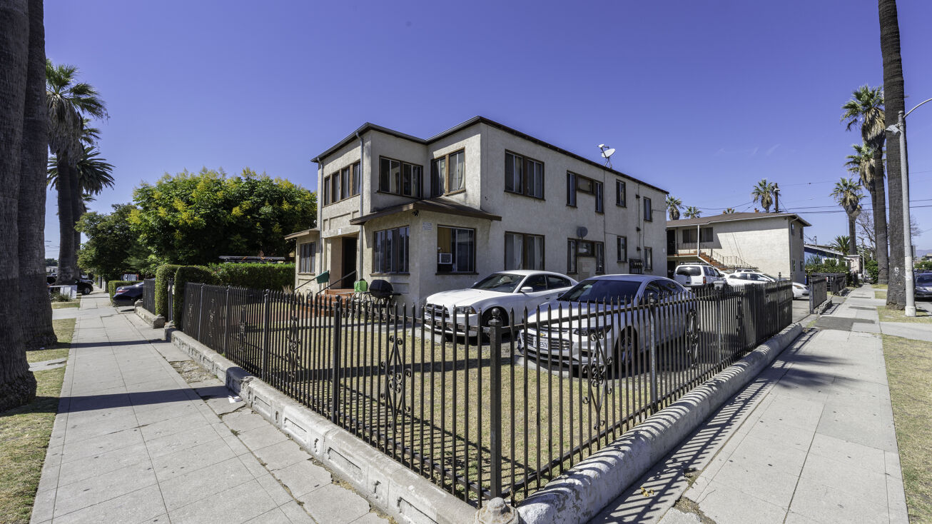 3615 S Budlong Ave, Los Angeles, CA 90007 | Crexi.com