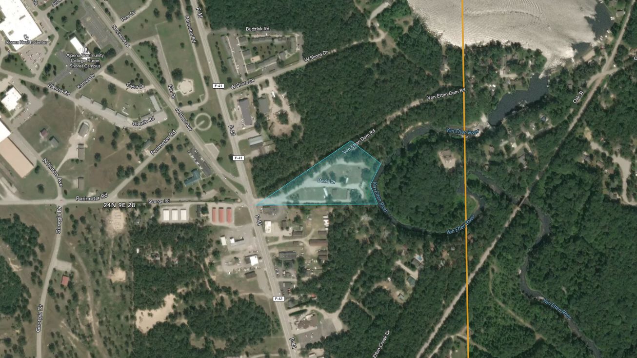 4385 Van Ettan Dam Rd, Oscoda, MI 48750