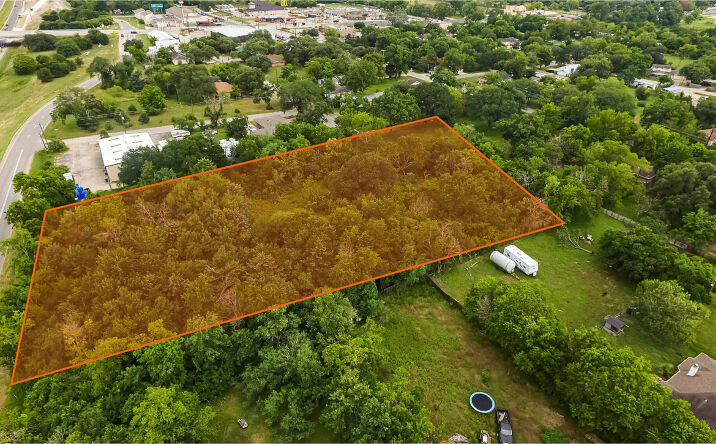 Pictures of Land property located at 0000 N Earl Rudder Fwy, Bryan, TX 77803 for sales - image #1