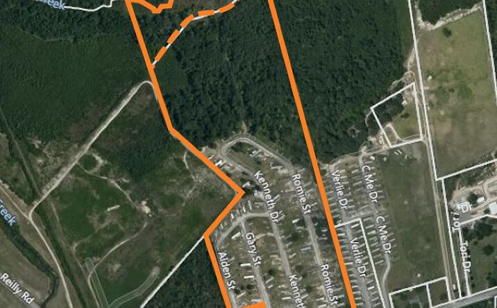 Pictures of Mobile Home Park property located at 1301 Romie St, Spring Lake, NC 28390 for comps - image #1