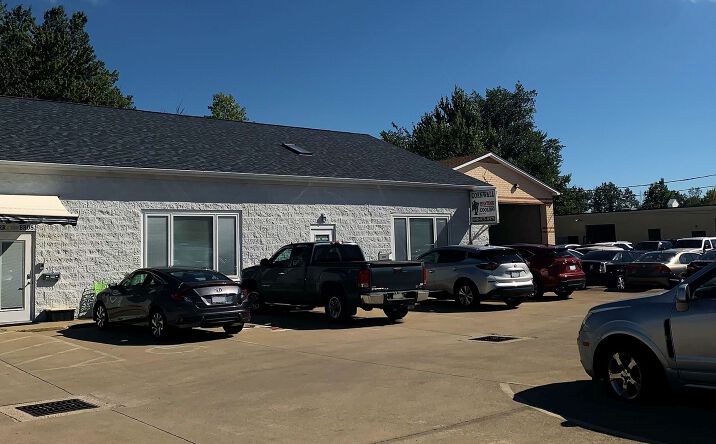 Pictures of Industrial property located at 1427 E 357th St, Unit B, Eastlake, OH 44095 for comps - image #1