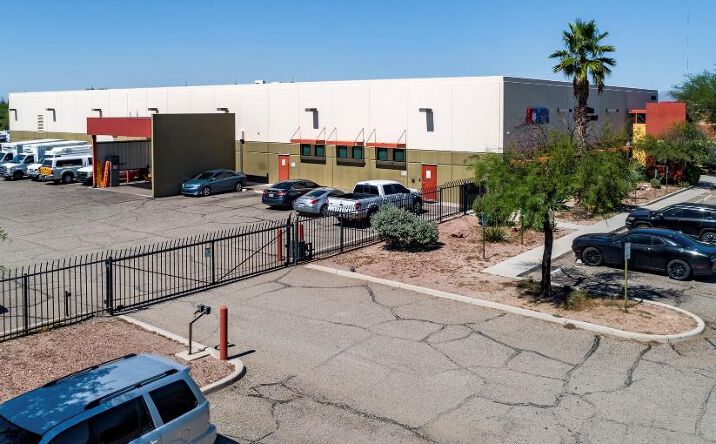 Pictures of Office property located at 3759 N Commerce Dr, Tucson, AZ 85705 for comps - image #1
