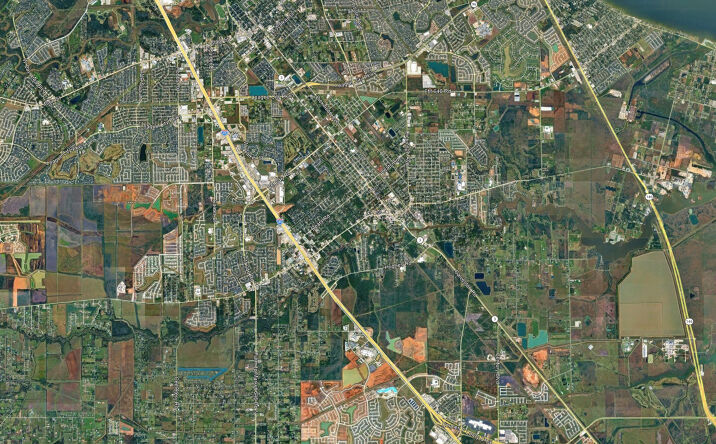 Pictures of Land property located at I-45 S (between Hughes Rd & Holland Rd), Dickinson, TX 77539 for sales - image #1