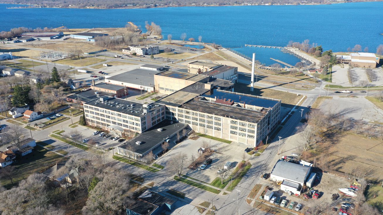 965 W Western Ave, Muskegon, MI 49441