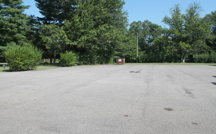 Pictures of Office property located at 16 Presley Park Dr, Makanda, IL 62958 for sales - image #1
