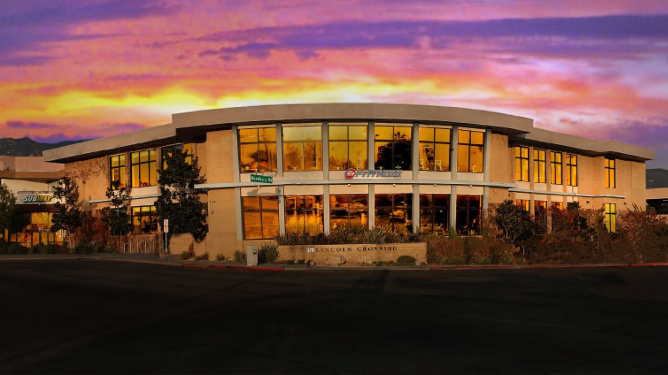 21802220 Lincoln Avenue, Altadena, CA 91001