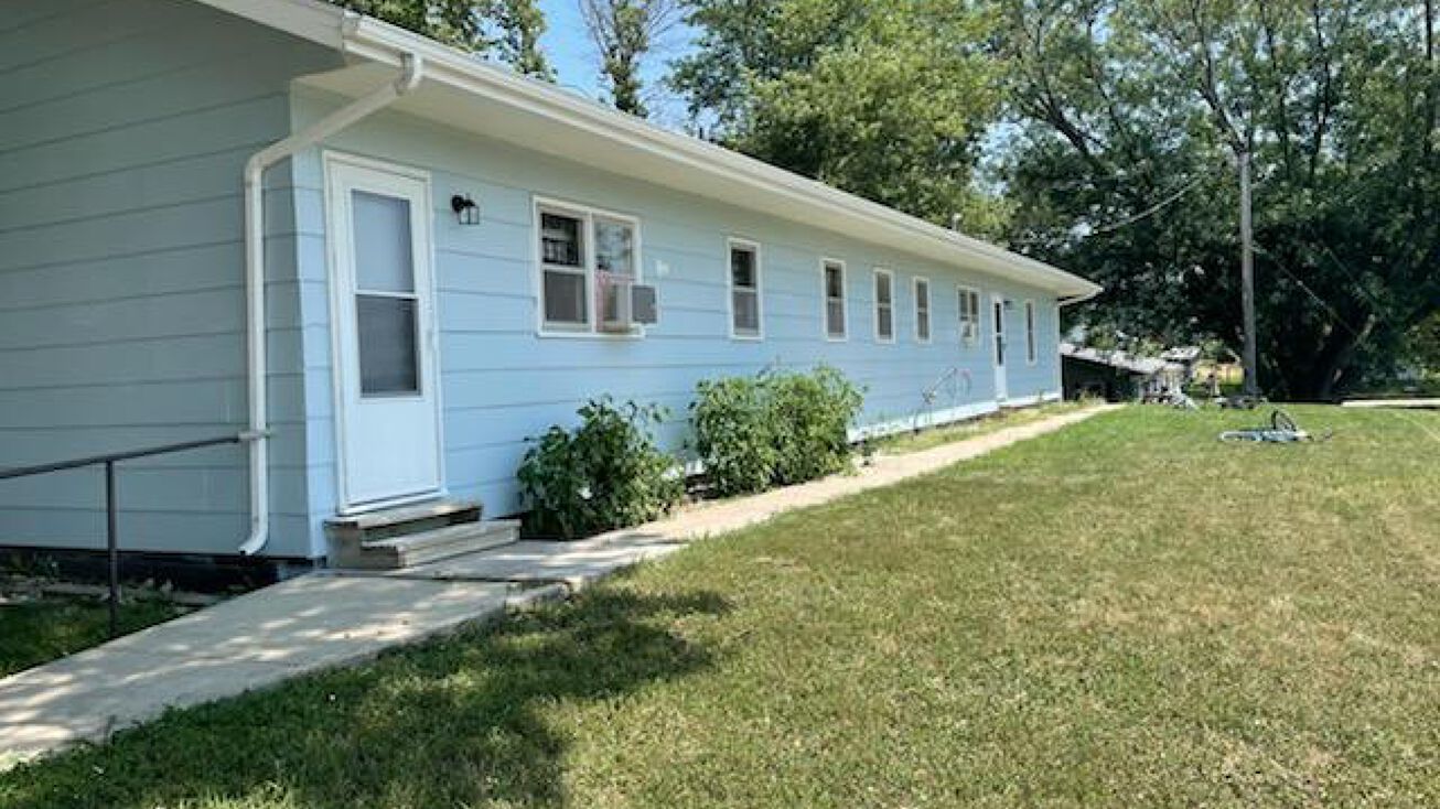 Pictures of Multifamily property located at 94 Main St, Massena, IA