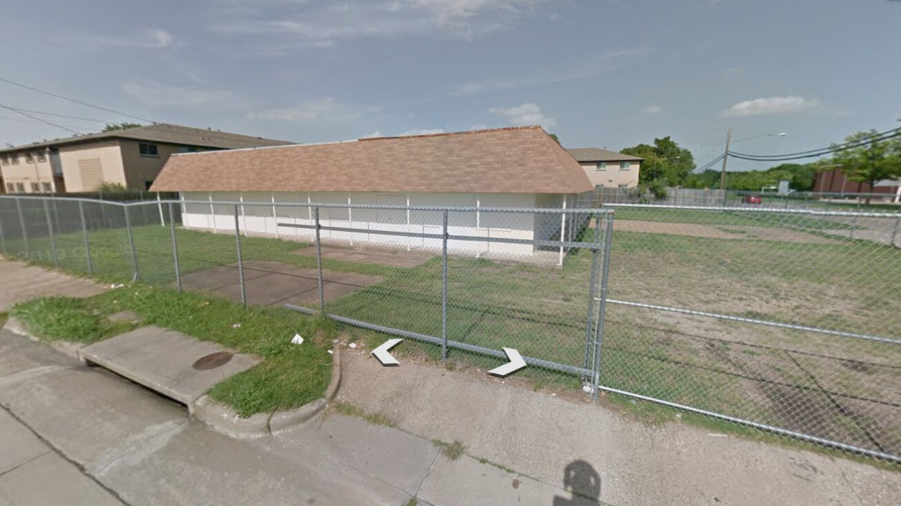 1903 Barnes Bridge Rd, Dallas, TX 75228