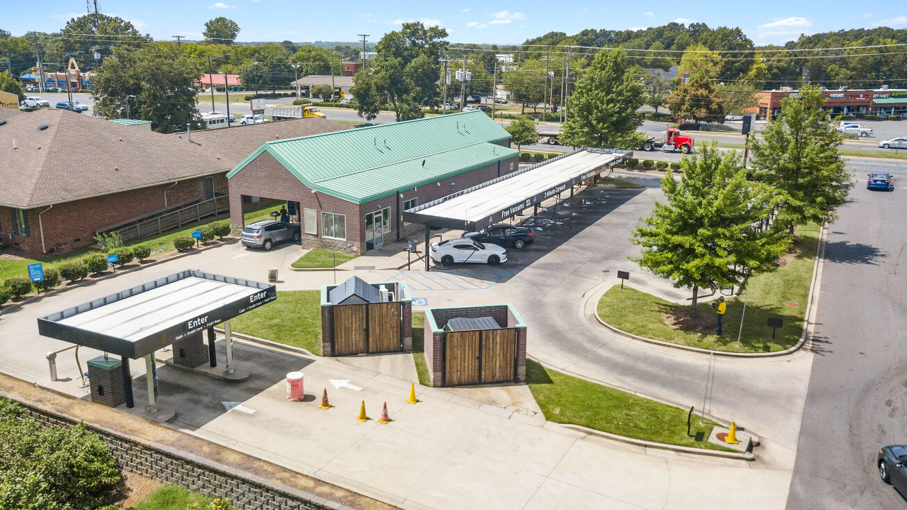 9121 S Tryon St, Charlotte, NC 28273