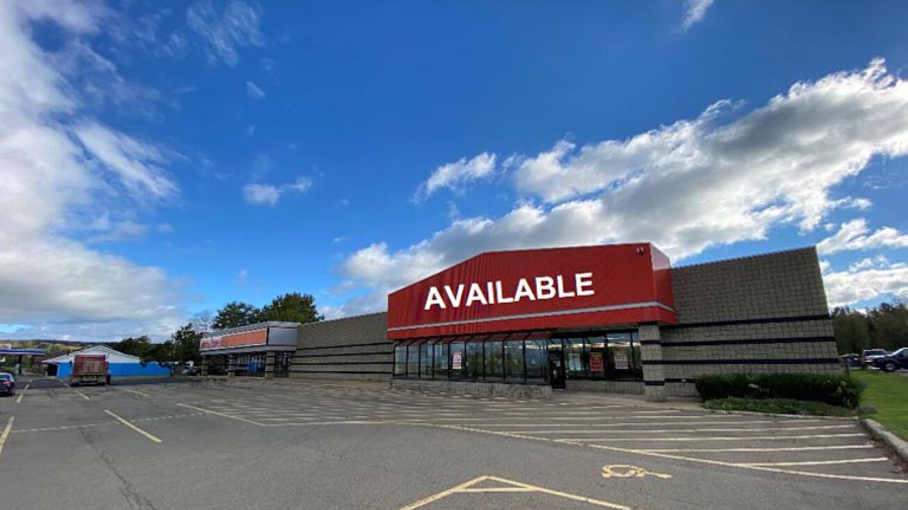 100 S Cascade Dr, Springville, NY 14141