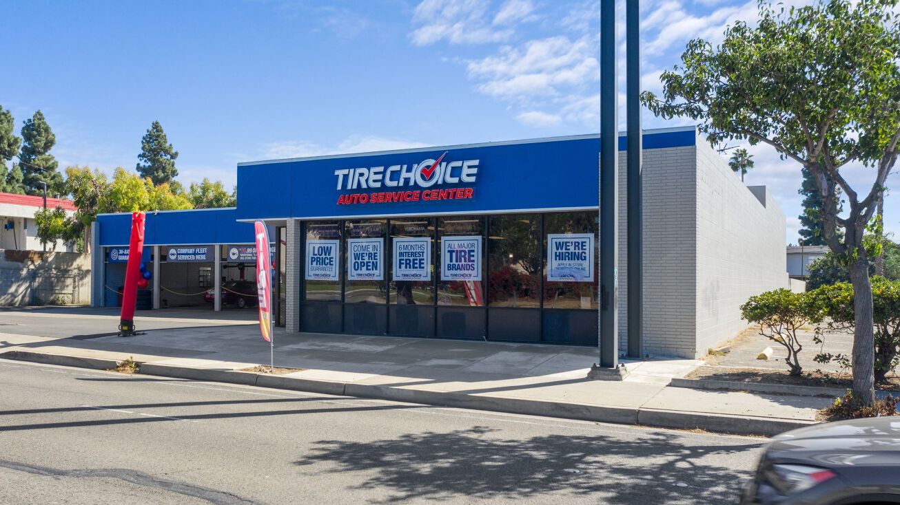 9572 Chapman Ave, Garden Grove, CA 92841