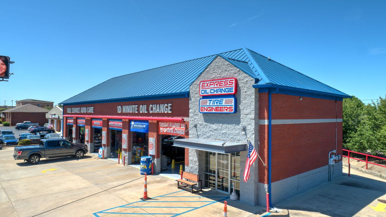 2570 Taylor Rd, Montgomery, AL 36117