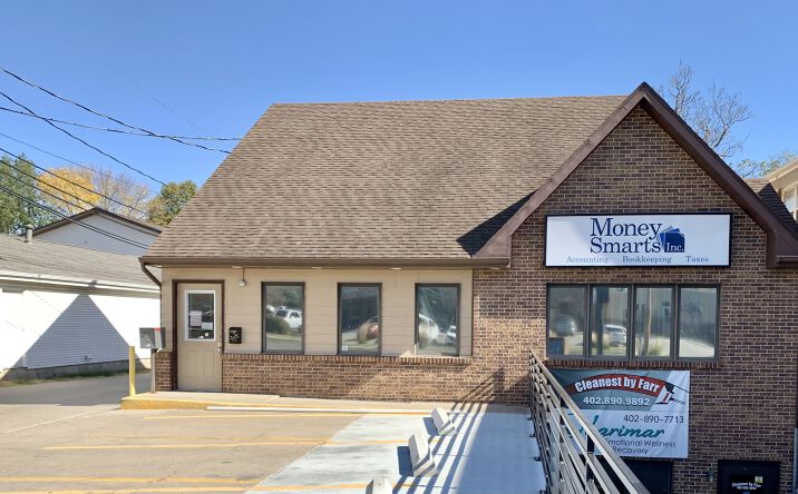 Pictures of Office property located at 4316 S 48th St, Lincoln, NE 68516 for comps - image #1
