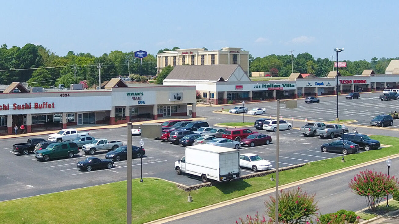 Pictures of Retail property located at 4328 Central Avenue, Hot Springs