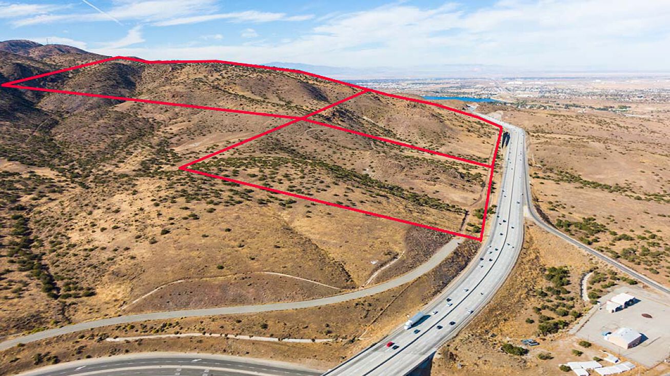 Forest View Rd, Palmdale, CA 93550