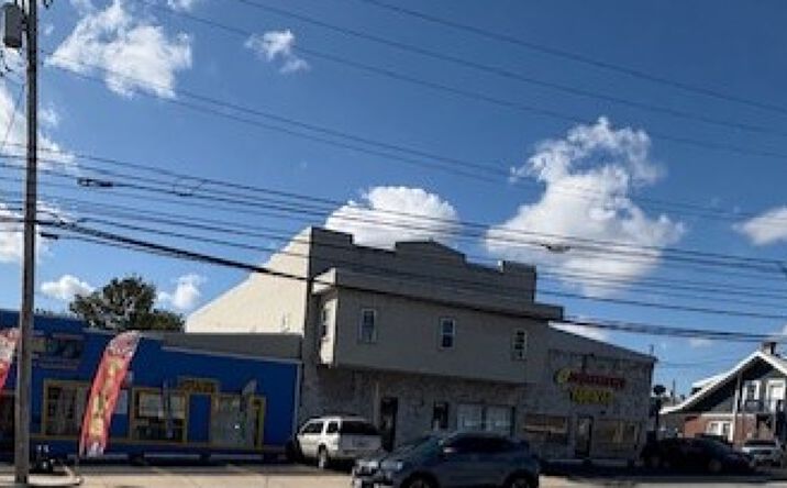 Pictures of Mixed Use, Office, Retail, Special Purpose property located at 1015 W Washington St, Hagerstown, MD 21740 for sales - image #1