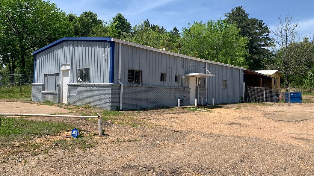 920 E McDowell Rd, Jackson, MS 39204