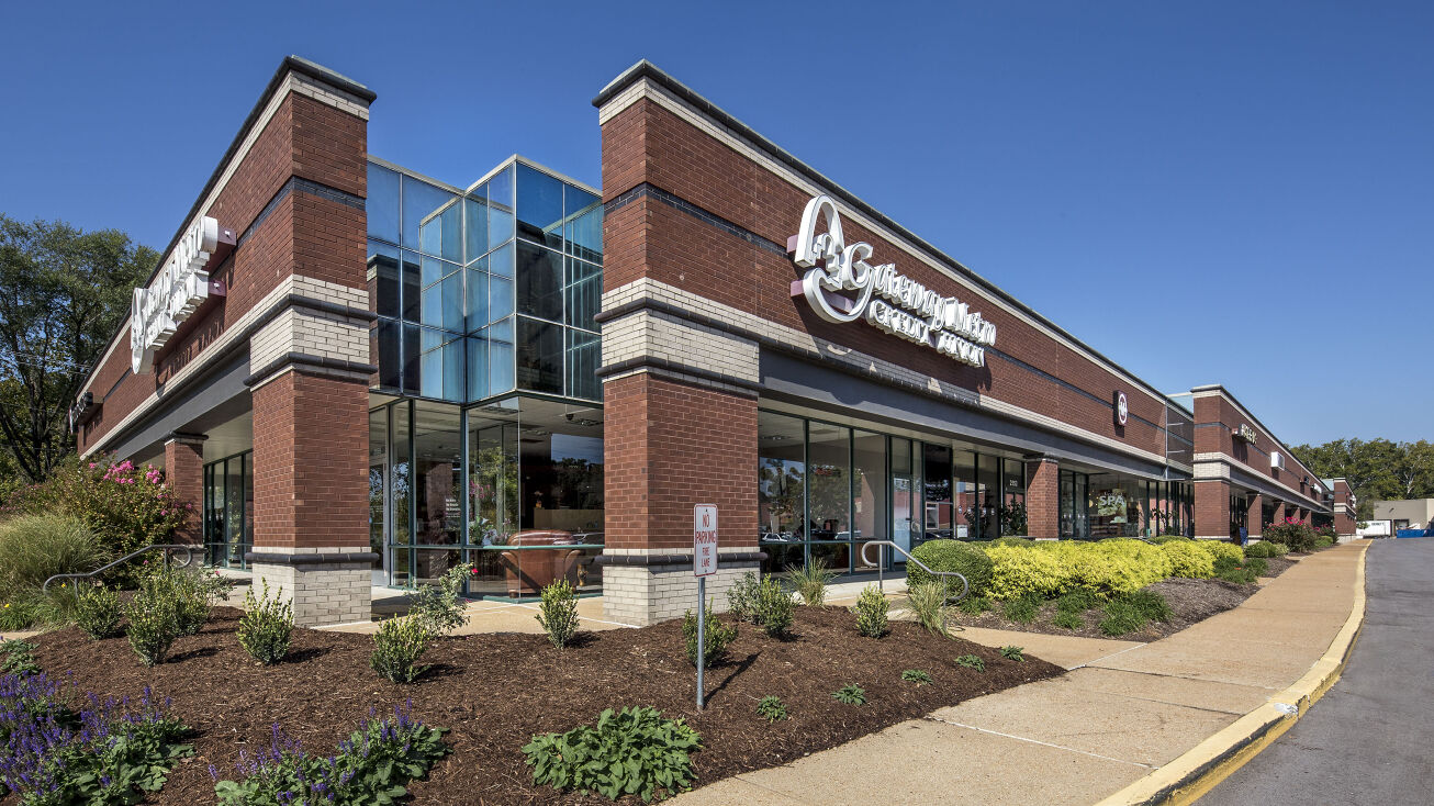 2115 Barrett Station Road, St. Louis, MO 63131