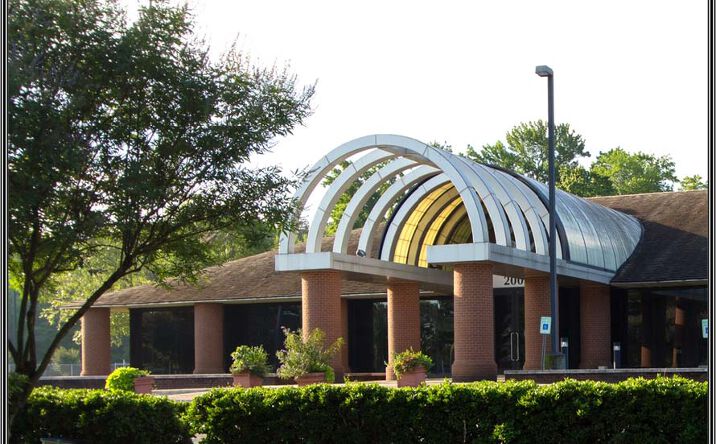 Pictures of Office property located at 200 Enterprise Dr, Newport News, VA 23603 for sales - image #1