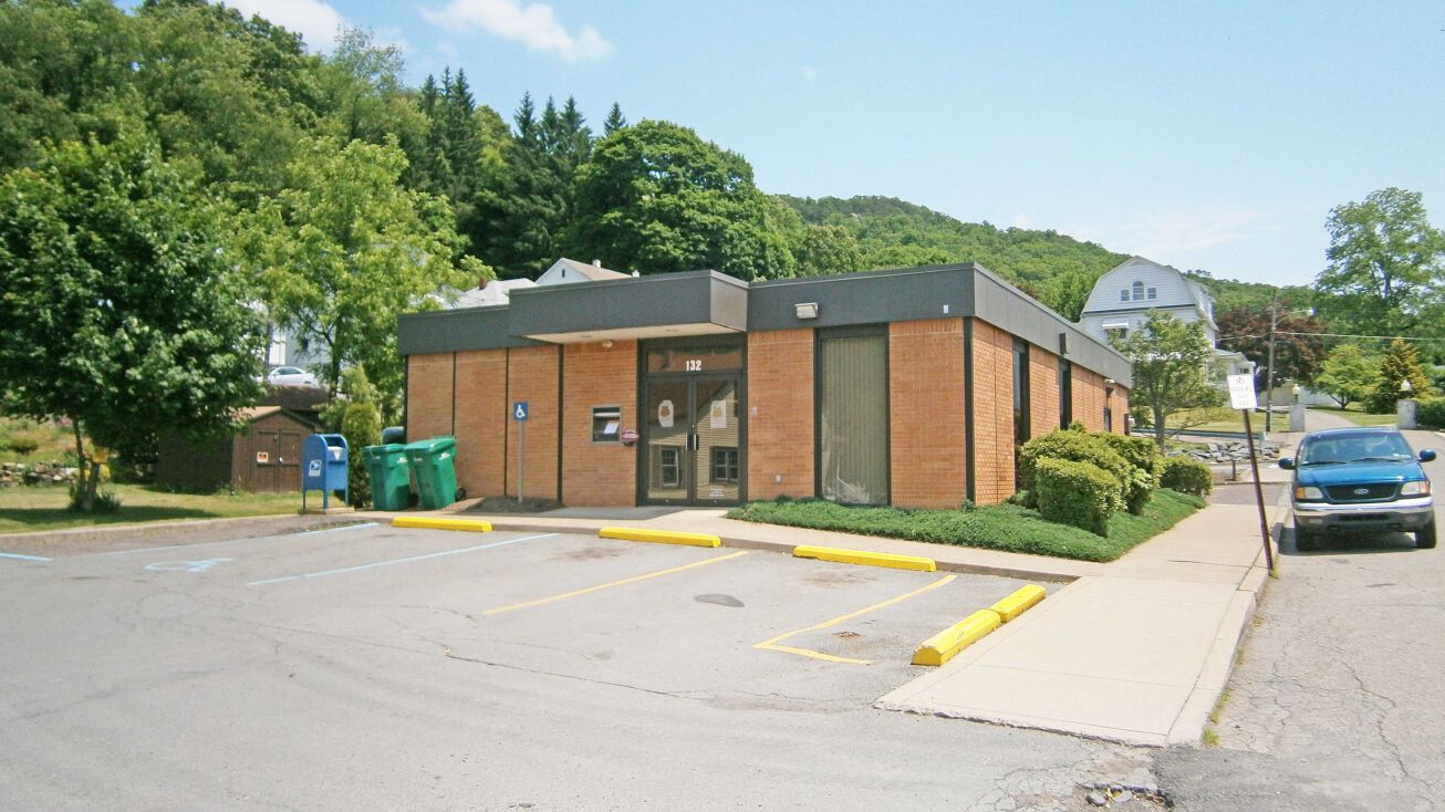 132 Main Street, Mocanaqua, PA 18655 Retail Property for Sale 132