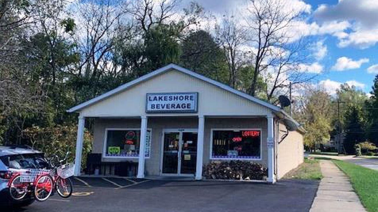 35608 Lakeshore Blvd, Eastlake, OH 44095 Retail Property for Sale