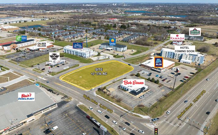 Pictures of Land property located at NEC Market Street & Wylie Drive, Bloomington, IL 61705 for sales - image #1