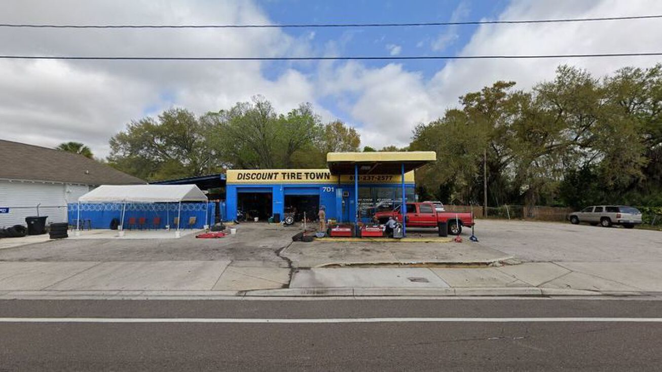 701 W Hillsborough Ave, Tampa, FL 33603