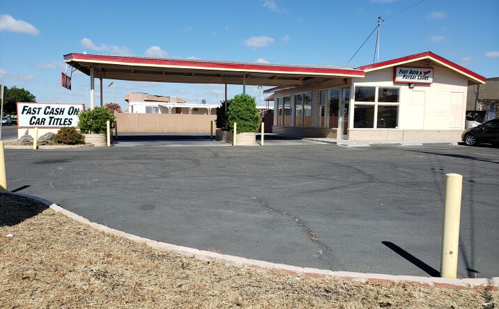 Pictures of Retail, Office, Mixed Use property located at 17 W Shaw Ave, Clovis, CA 93612 for sales - image #1