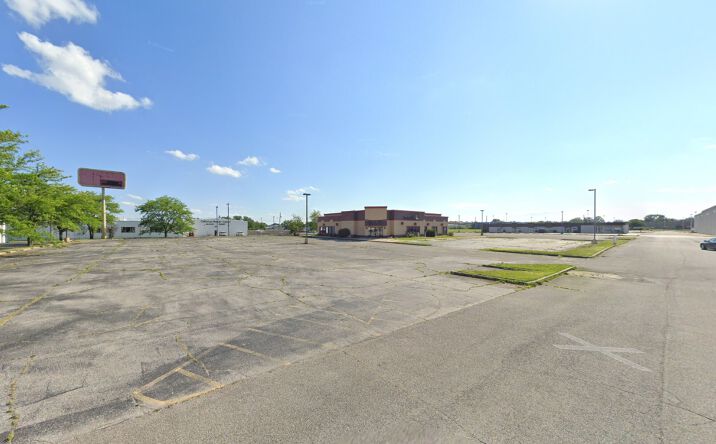 Pictures of Retail property located at 1510 W Braewick Dr, Marion, IN 46952 for sales - image #1