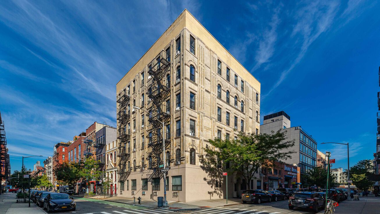 145 Attorney St, New York, NY 10002