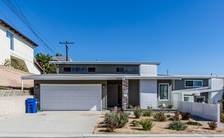Pictures of Multifamily property located at 704 N Paulina Ave, Redondo Beach, CA 90277 for comps - image #1