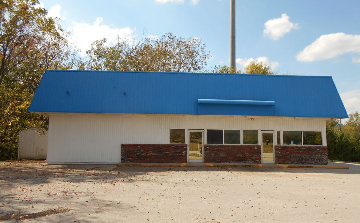 Pictures of Office, Retail property located at 1318 N LAFAYETTE Street, Macomb, IL 61455 for sales - image #1