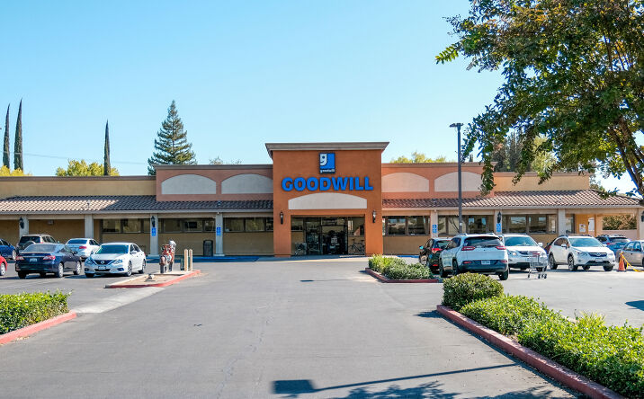 Pictures of Retail property located at 6328 Fair Oaks Blvd, Carmichael (Sacramento), CA 95608 for comps - image #1