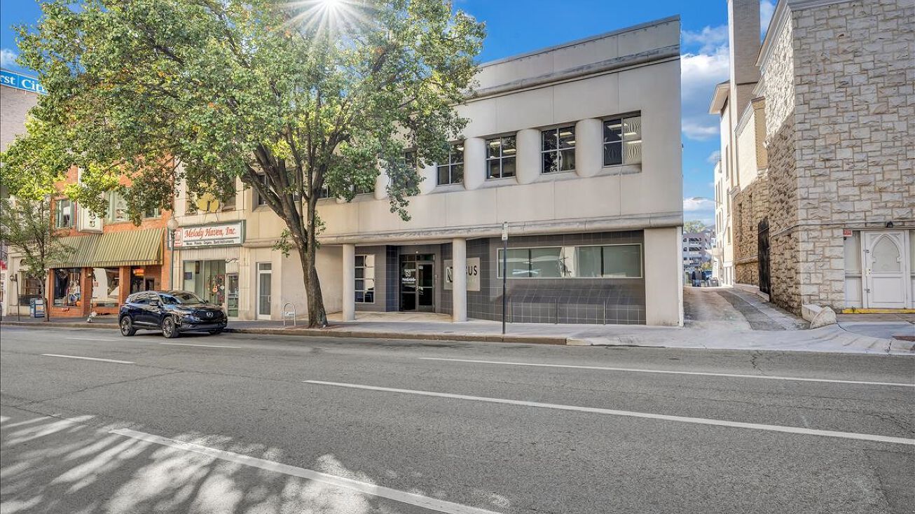 130 Church Ave SW, Roanoke, VA 24011