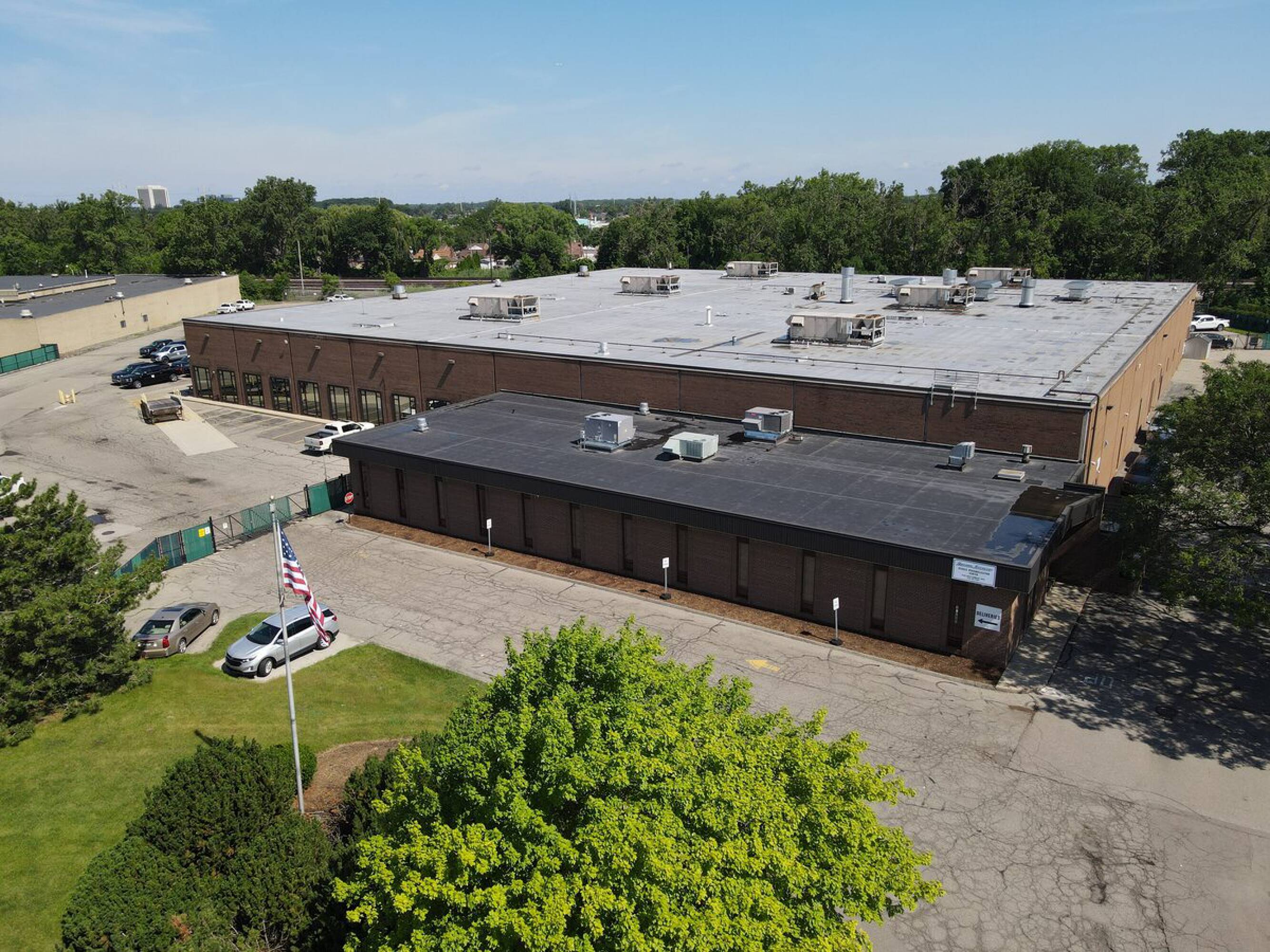 15200 N Commerce Dr, Dearborn, MI 48120