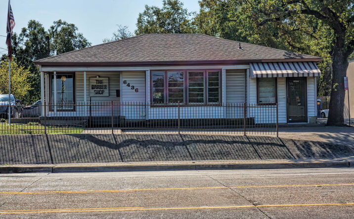 Pictures of Retail property located at 6436 Meadowbrook Dr, Fort Worth, TX 76112 for sales - image #1