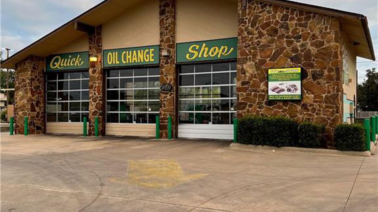 2417 NW Cache Rd, Lawton, OK 73505 Retail Property for Sale 2417 NW