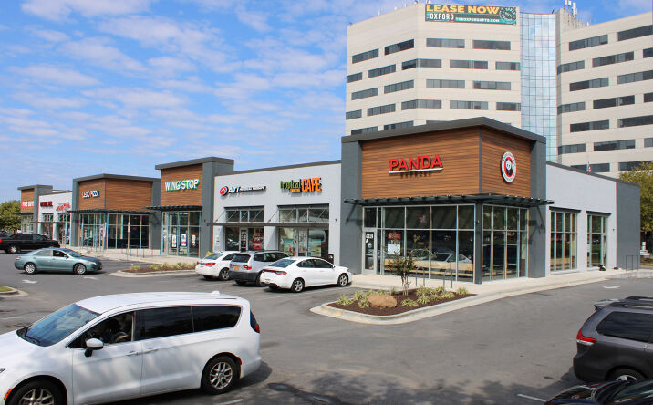 Pictures of Retail property located at 6019 Oxon Hill Rd, Oxon Hill, MD 20745 for comps - image #1