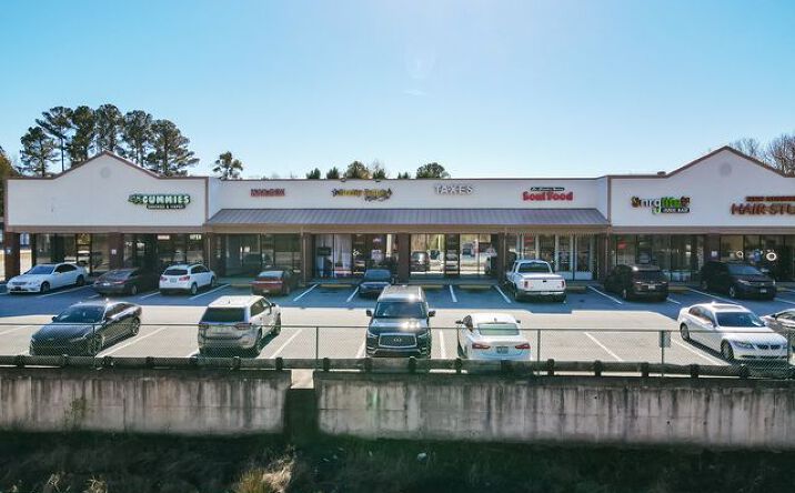 Pictures of Retail property located at 1240 Hwy 138 SW, Riverdale, GA 30296 for sales - image #1