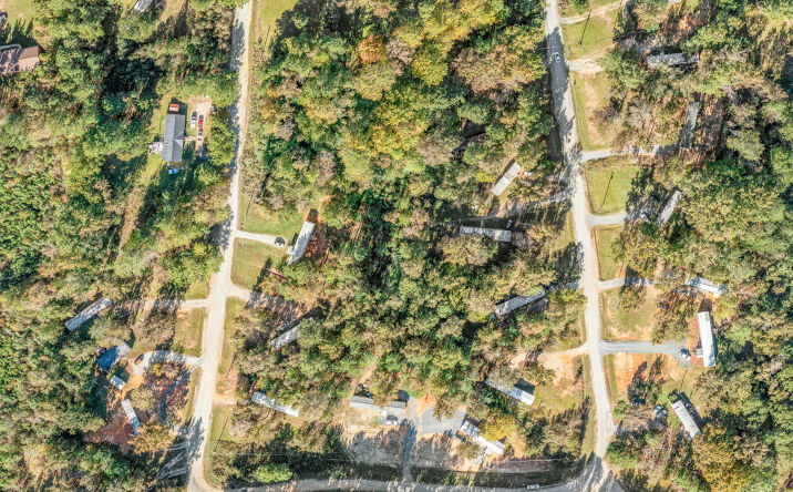 Pictures of Mobile Home Park property located at 145 Pineview Cir, Wadesboro, NC 28170 for comps - image #1