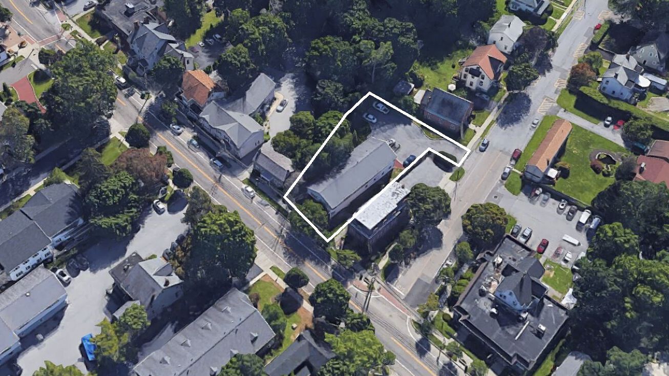 1068 Main St, Fishkill, NY 12524