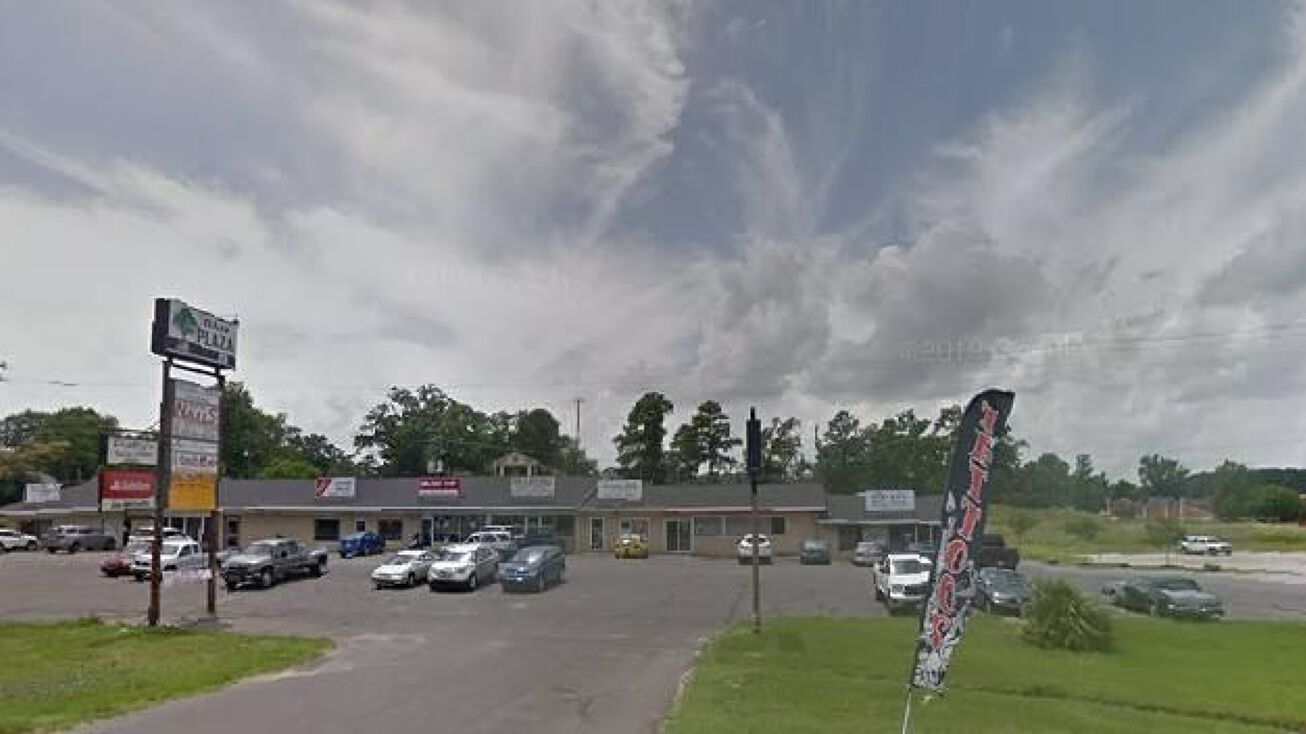 2700 Colony Blvd, New Llano, LA 71461