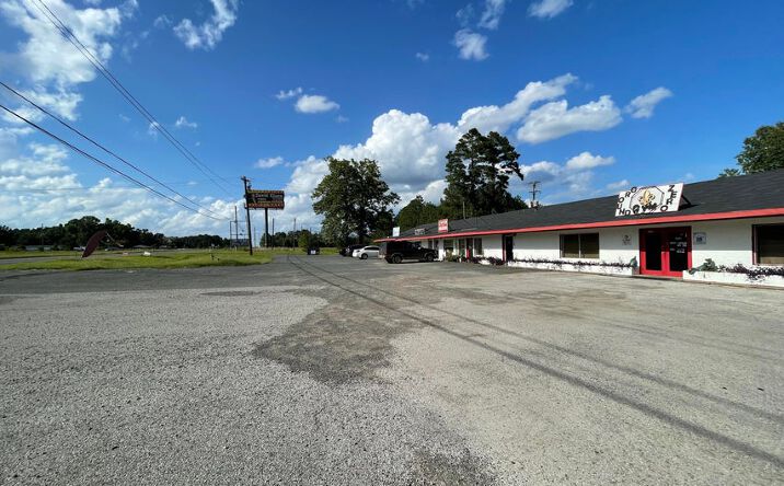 Pictures of Retail property located at 12393 Lake Charles Hwy, Leesville, LA 71446 for sales - image #1