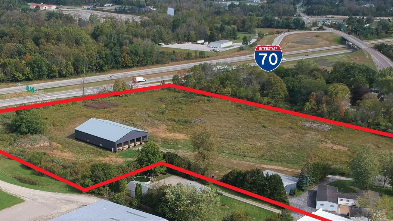 6933 Brookville Salem Rd, Brookville, OH 45309