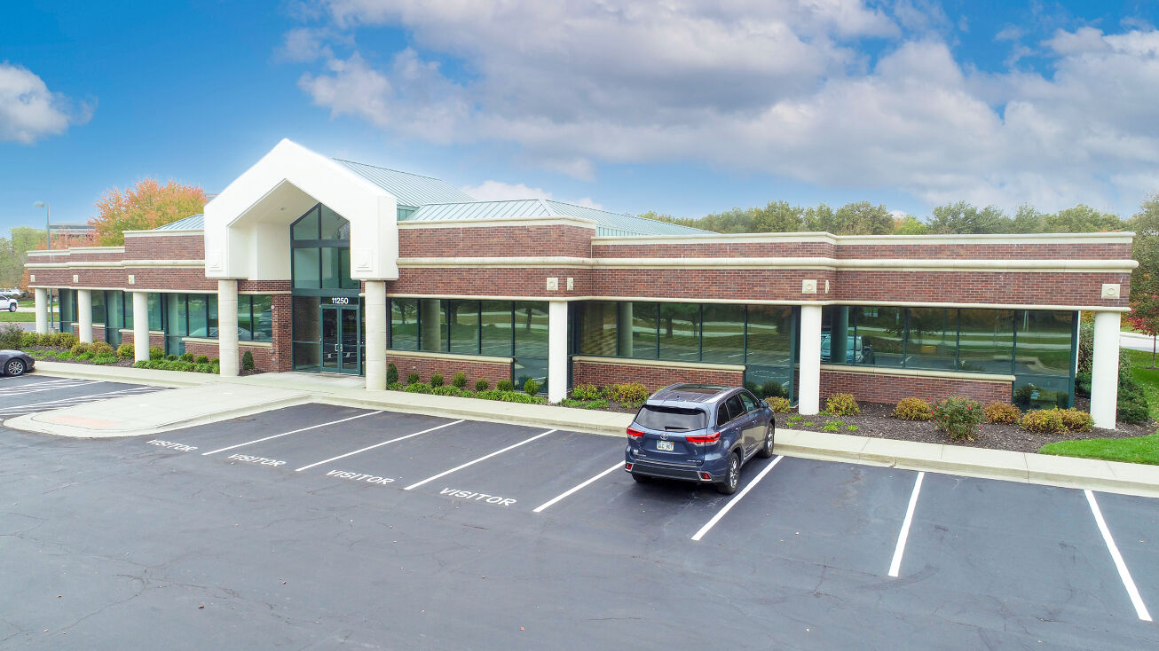 11250 Tomahawk Creek Parkway, Leawood, KS 66211